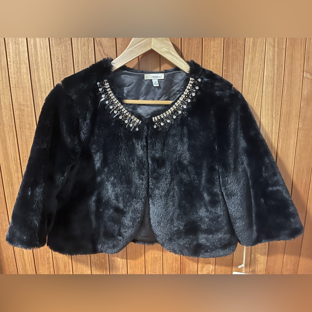 NWT Faux Fear Beaded Collar Cropped Jacket Size Small